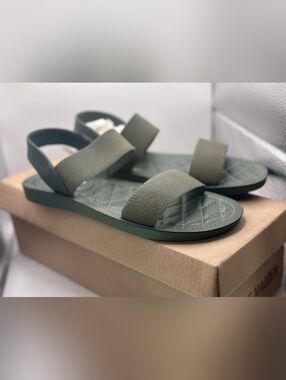 Steve Madden Randie Sandals Olive Green Elastic Strap Comfort Flat Women’s 6